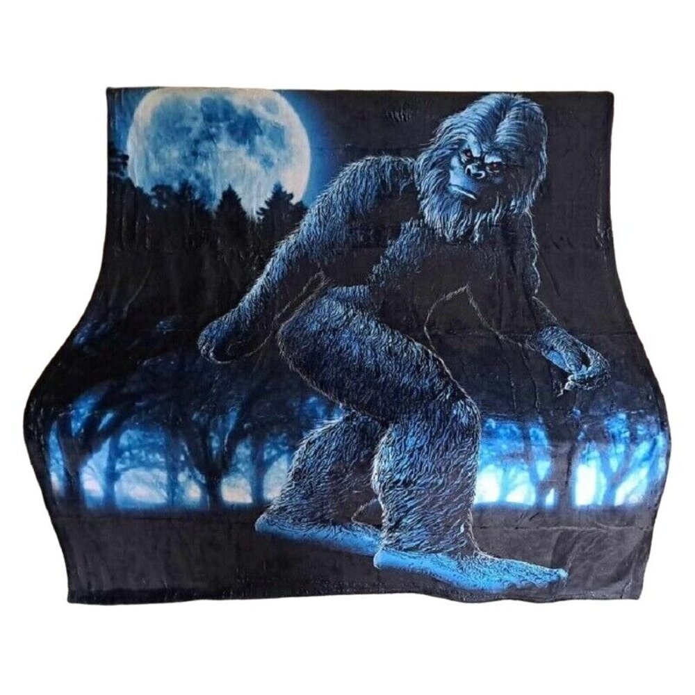 New Big Foot Sasquatch Blue Thick Plush Throw Gift Blanket Wall Decor Full Moon